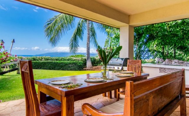 Misty Rose - Picnic Table - Maui Vacation Home