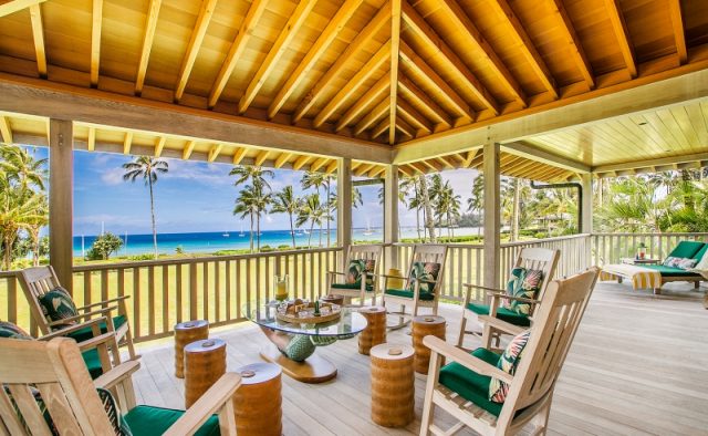Bon Voyage - Back Patio with seating - Hawaii Vacation home