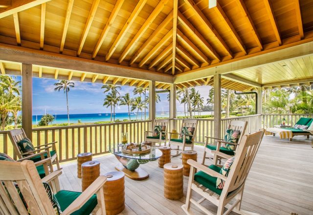 Bon Voyage - Back Patio with seating - Hawaii Vacation home