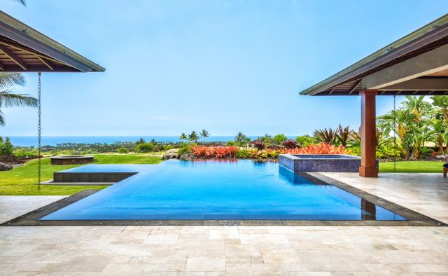 Endlessly - Pool and Ocean - Hawaii Vacation Home