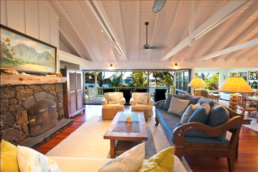 Beach Terrace - Living Room Alternative Shot - Hawaii Vacation Home