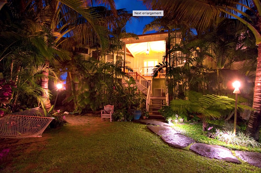 Beach Terrace - Bungalow Backyard - Hawaii Vacation Home