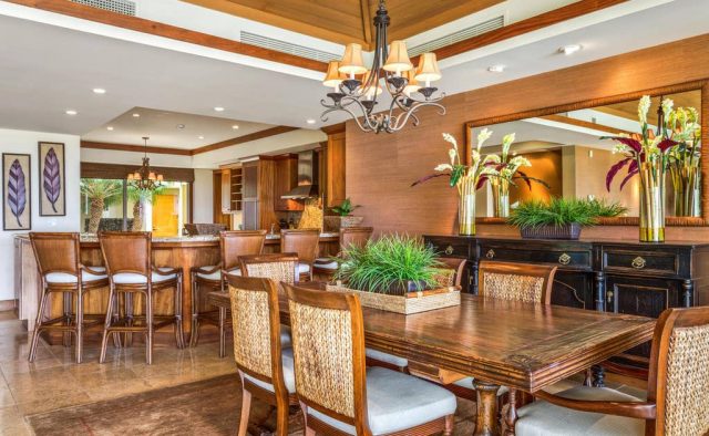 Hualalai Hainoa Estate 128 - Dining area and kitchen counter top - Hawaii Vacation Home