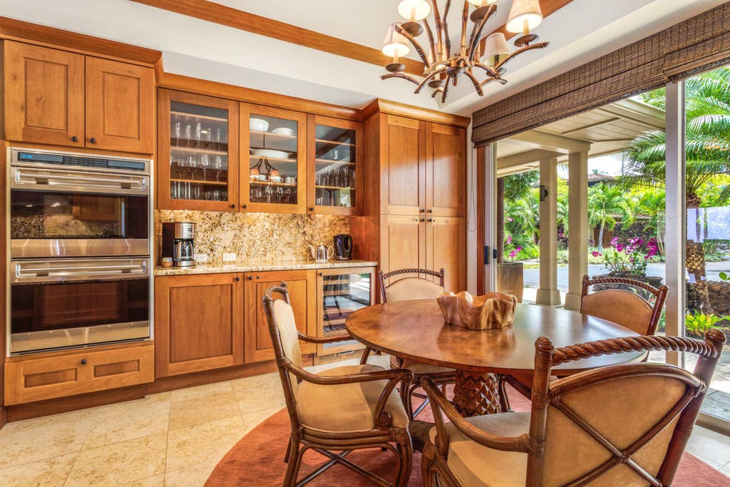 Hualalai Hainoa Estate 128 - Dining Nook - Hawaii Vacation Home