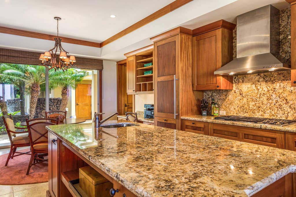 Hualalai Hainoa Estate 128 - Kitchen Island - Hawaii Vacation Home