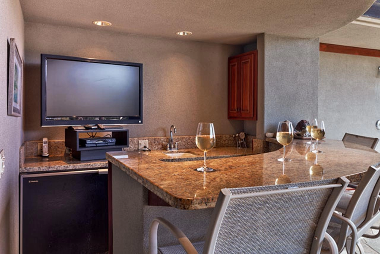 Cape Palm - TV Bar - Waimea, Hawaii Vacation Home