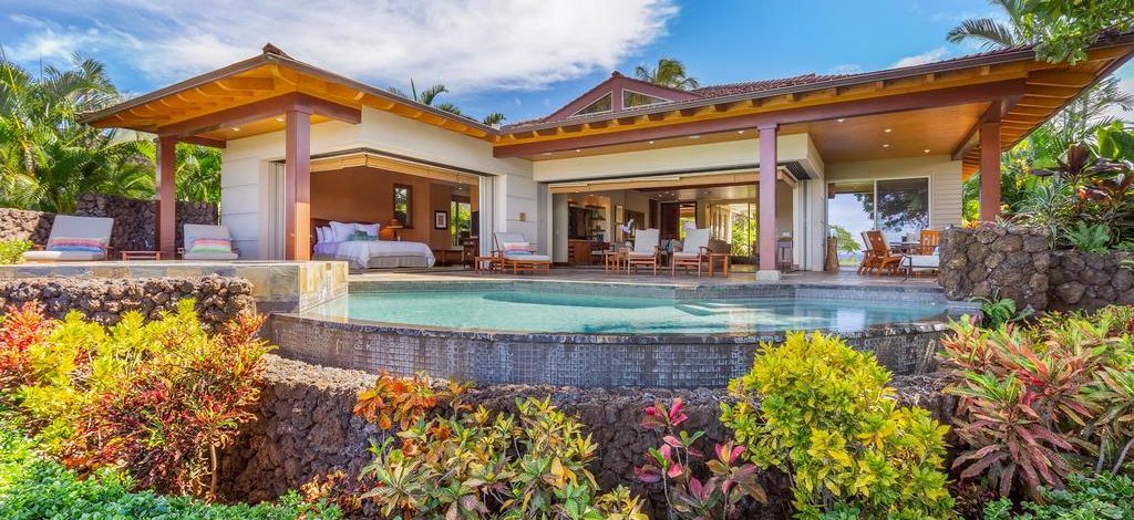 Maluhia Hale - Back of home and pool - Hawaii Vacation Home