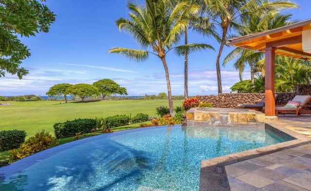 Maluhia Hale - Pool and Patio looking out - Hawaii Vacation Home