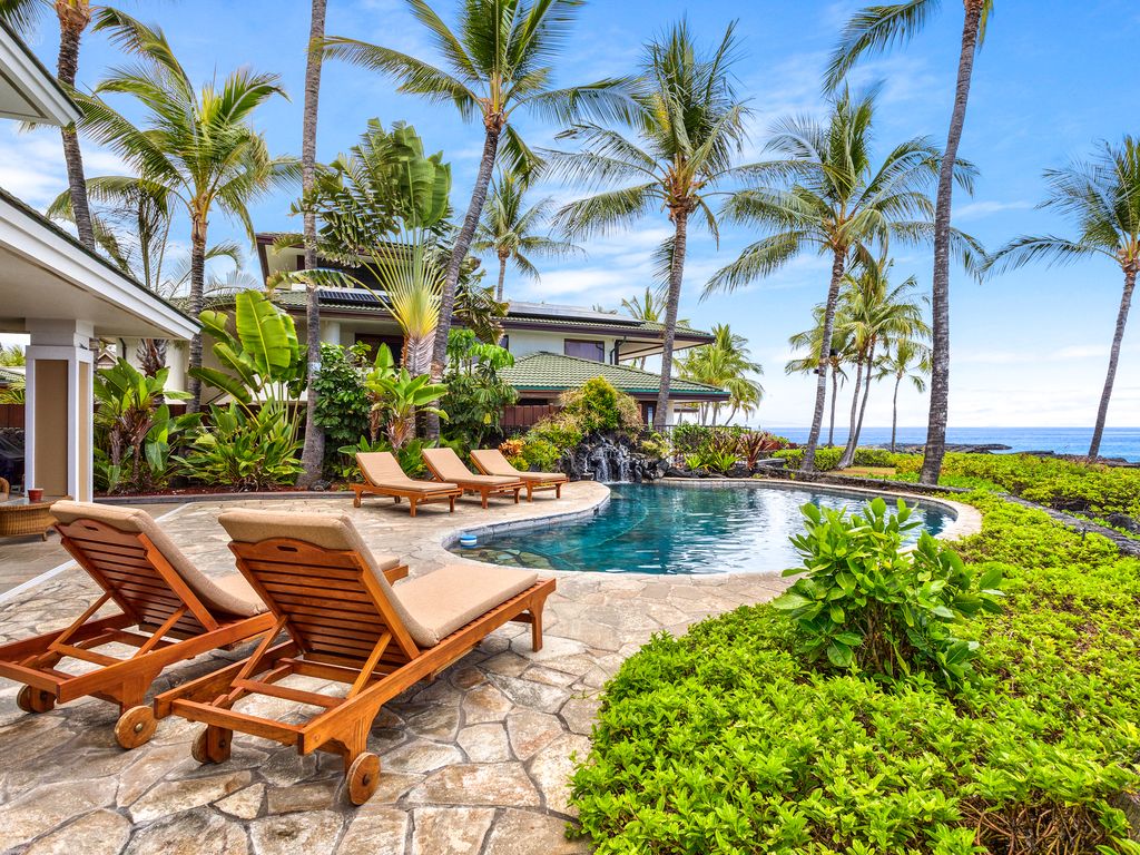 Opal Estates - Pool - Hawaii Vacation Home
