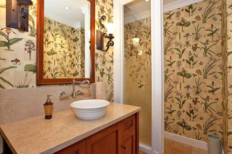 Plantation Paradise Luxury Home Rental - Bathroom - Hawaii Hideaways