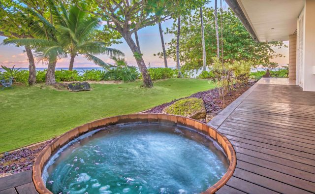 Simply Anini - Outdoor Hot tub - Hawaiian Luxury Vacation Home
