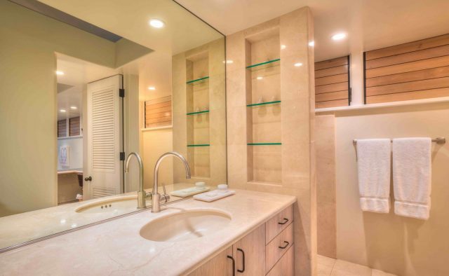Simply Anini - Bathroom - Hawaiian Luxury Vacation Home