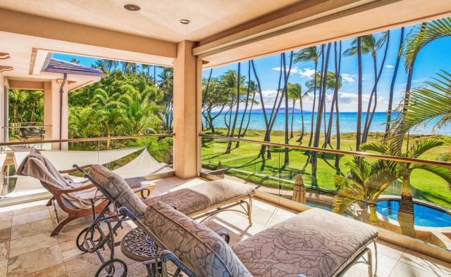 South Seas - Patio - Hawaiian Luxury Vacation Home