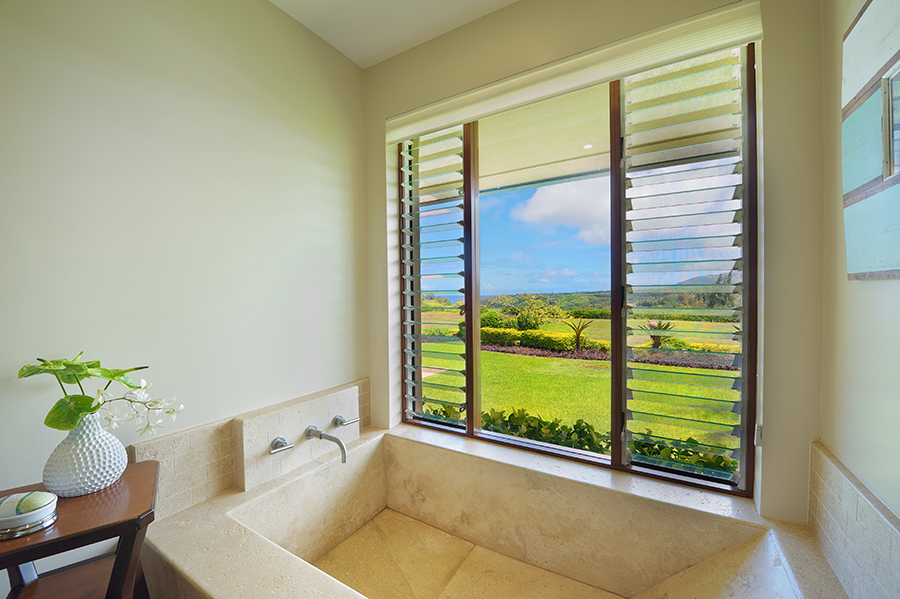Star Steps - Bathroom - Hawaiian Luxury Vacation Home