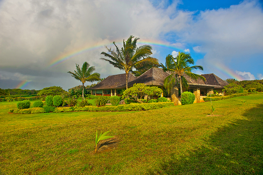 Star Steps - Exterior - Hawaiian Luxury Vacation Home