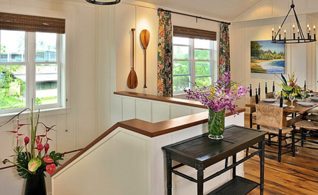 Beach Slippers - Upstairs dining - Hawaii Vacation Home