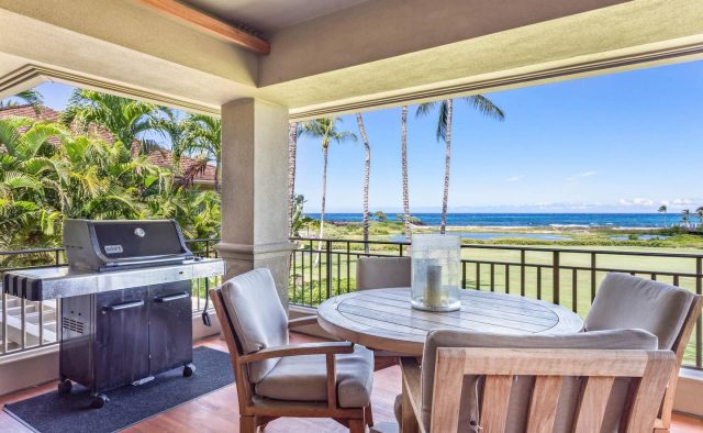 Hualalai 4202 - Dining on the patio - Hawaii Vacation Home