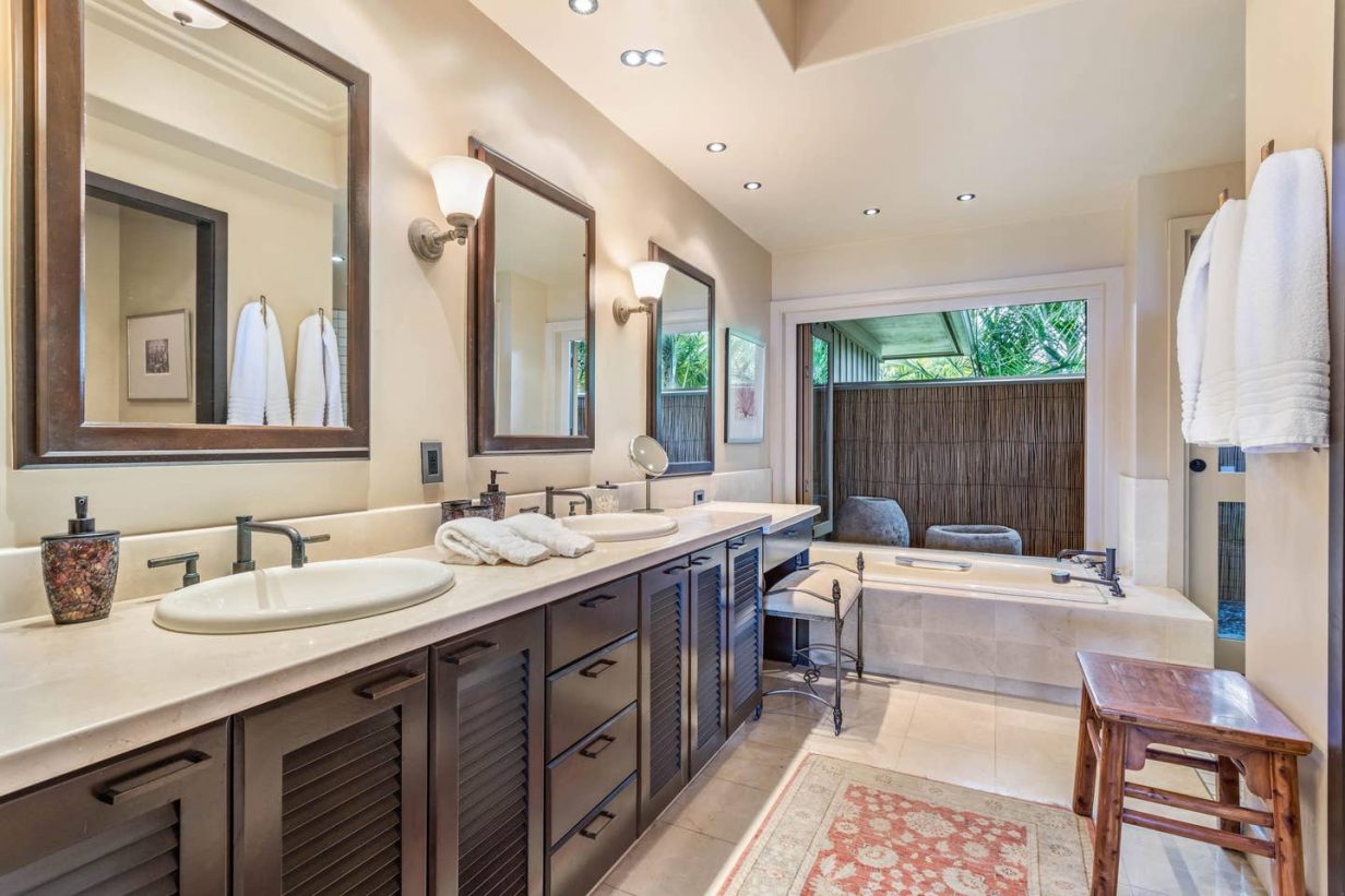 Hualalai 4202 - Master Bathroom - Hawaii Vacation Home