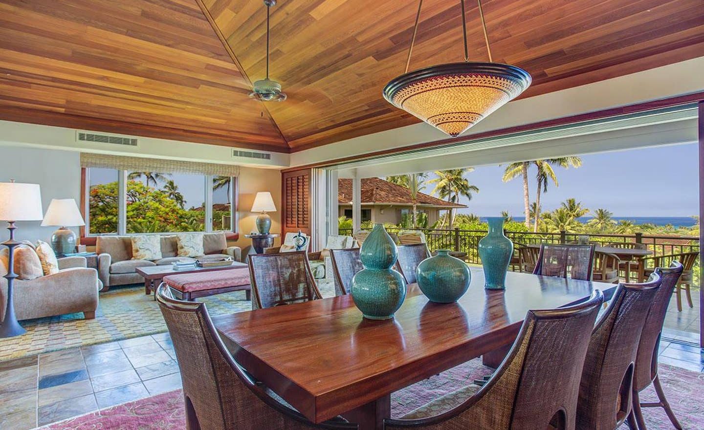 Ke Alaula 210A - Dining area with view of ocean - Hawaii Vacation Home