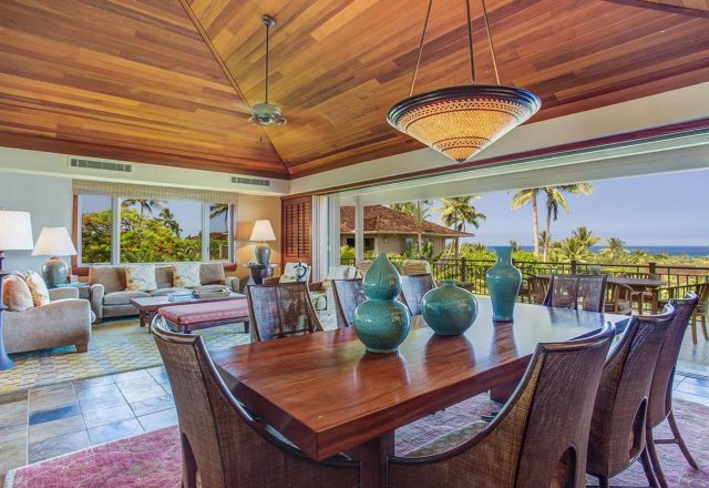 Ke Alaula 210A - Dining area with view of ocean - Hawaii Vacation Home