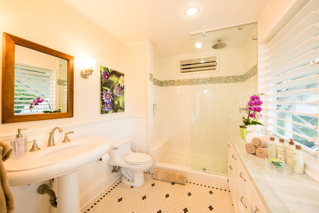 Kehaulani - Bathroom - Oahu Vacation Home