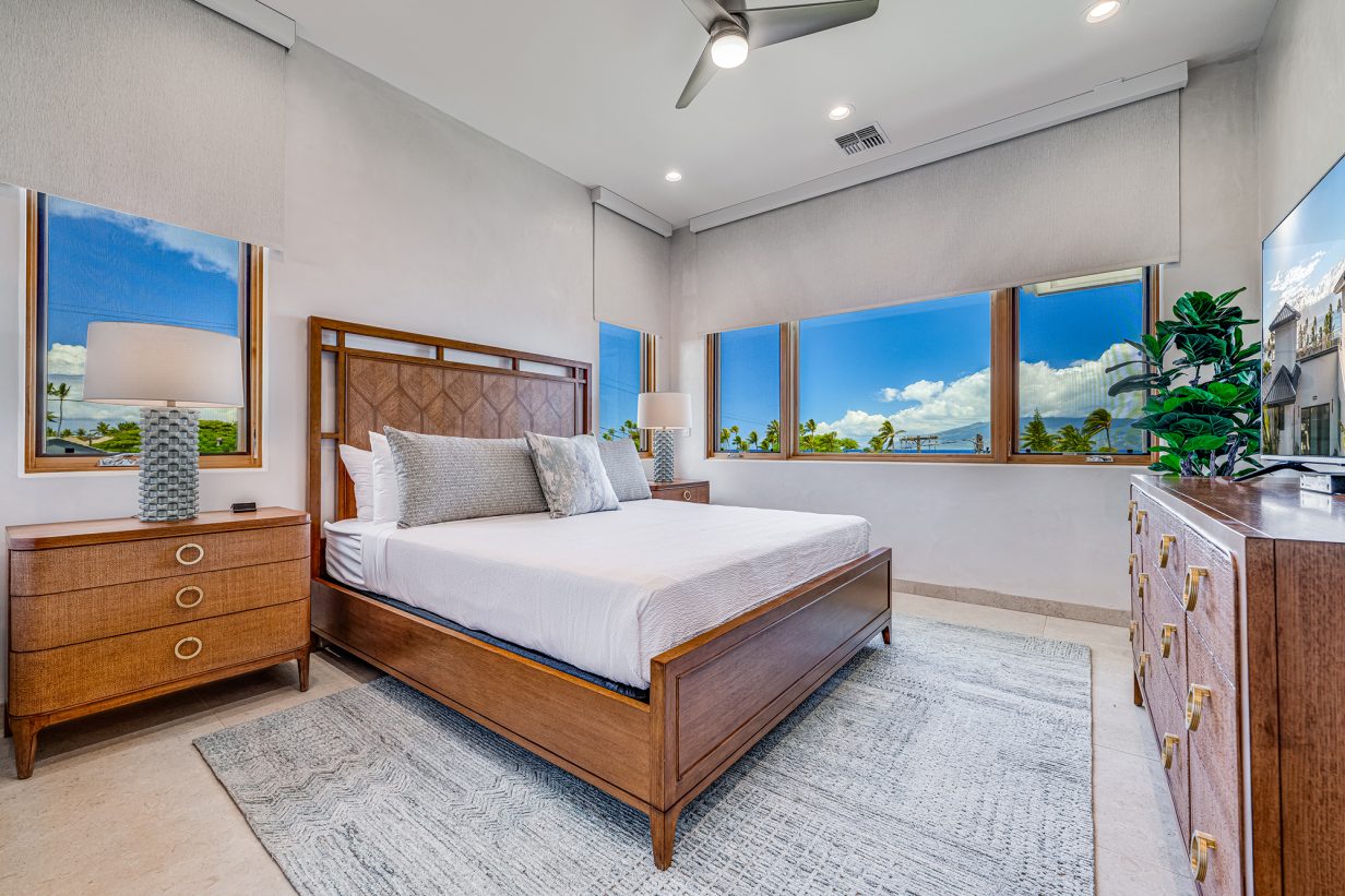 Pacific Jewel - Hawaii Hideaways